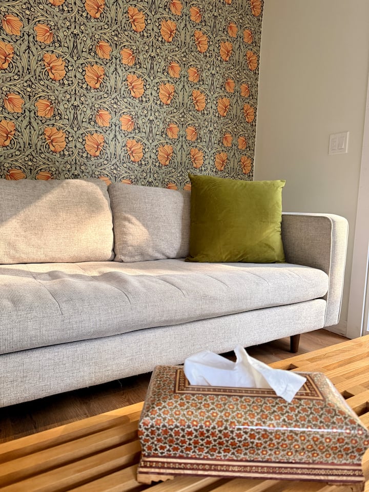 Cozy Hideaway In Upper Lonsdale - North Vancouver