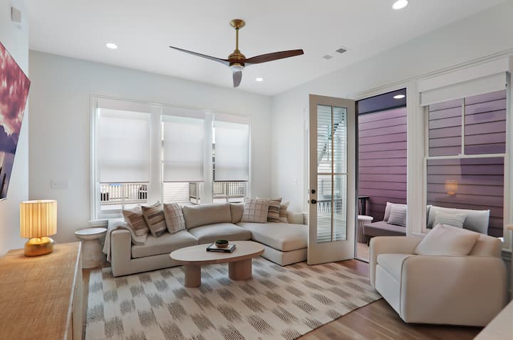 Chic Townhome Near Benz Stadium, Grady & Emory - Atlanta, GA