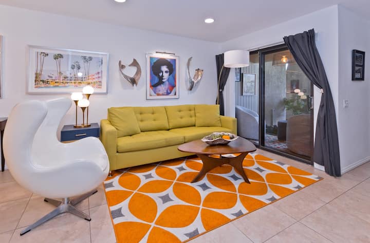 Stylish Getaway|pool & Spa| Remote Workspace|more - Palm Springs, CA