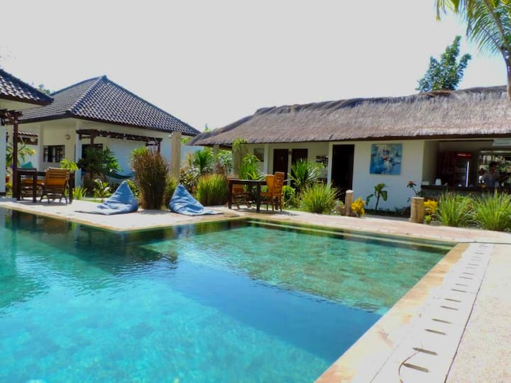 Casus Dream Hotel 6 Pax 3 Room - Gili Islands