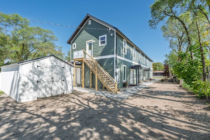 Timberline 4 Upper Units - Traverse City, MI