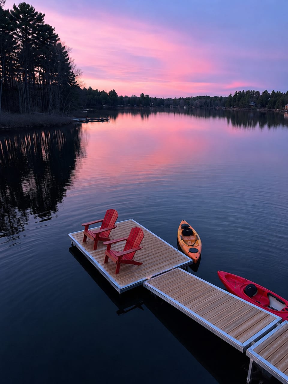 The Good Times, a lakefront Muskoka cottage, Gravenhurst, Ontario, Canada, photo 5 of 10