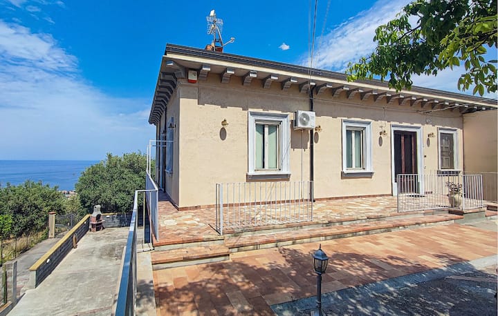 Awesome Home In Patti With Wifi - Oliveri