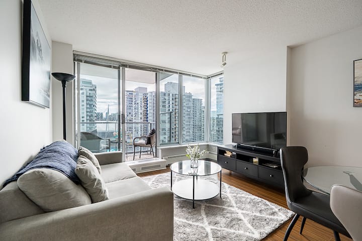 Downtown Vancouver Gem | 2br 2ba+sofa Bed Sleeps 6 - Vancouver
