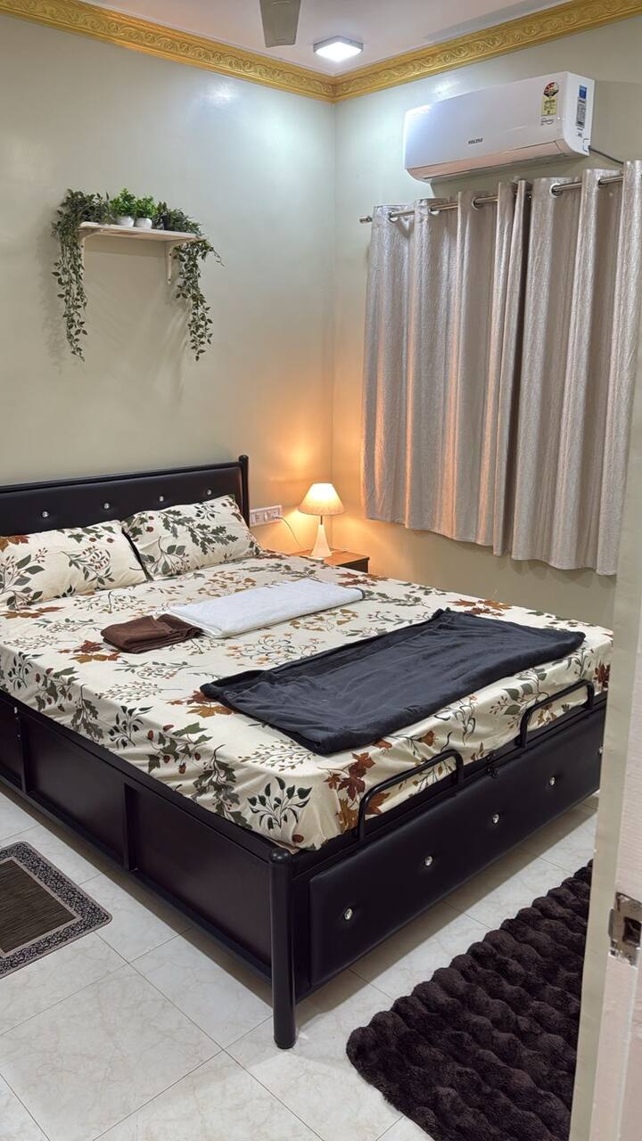 Bedroom 1 image 1