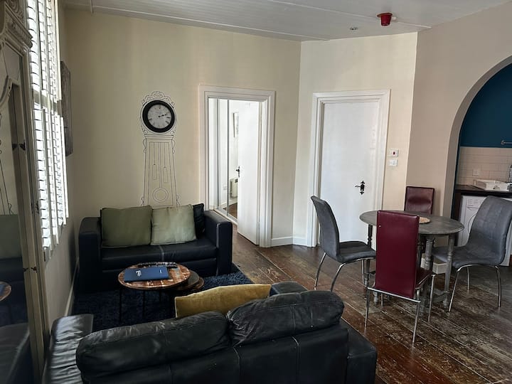Temple Bar Economy Spacious 2 Bedroom Flat - Dublin