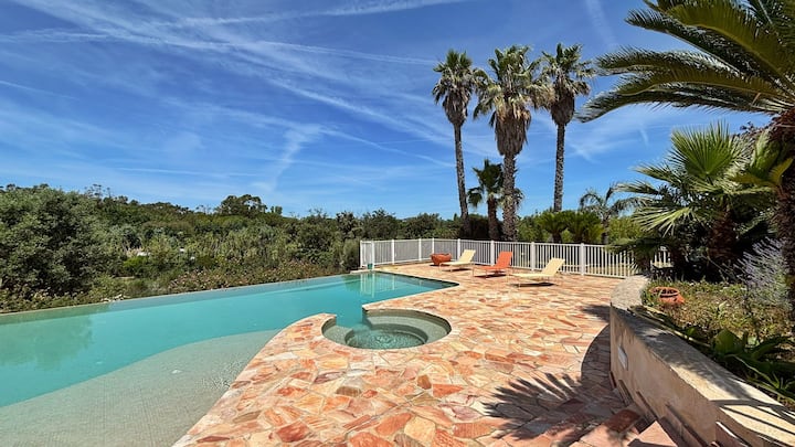 Bas De Villa Climatisé Avec Piscine - La Badine - Porquerolles