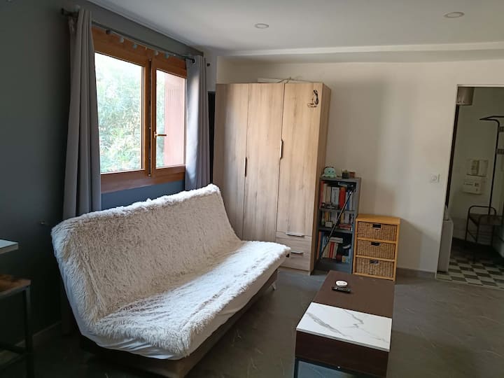 Studio Pour 4 Personnes, Proche Plage - Cagnes-sur-Mer