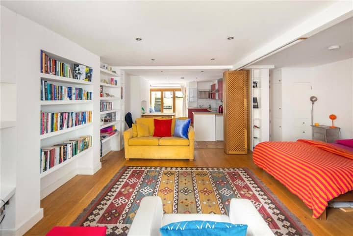Spacious Studio Apartment In East London - Greenwich