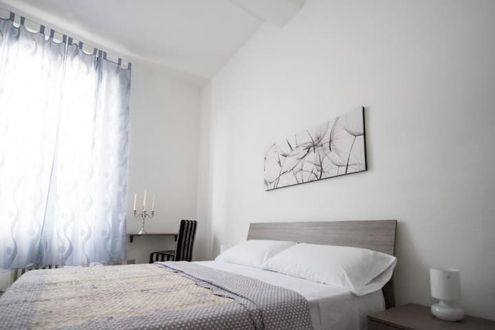 All'ombra Della Torre Apartments - Siena