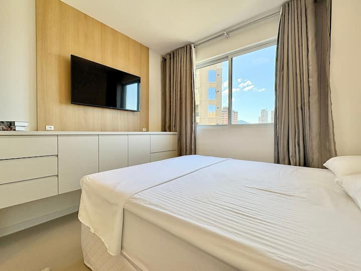 2-bedroom Apartment With Sea View In Itapema - Itapema