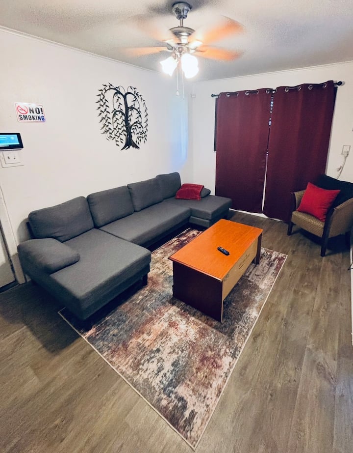 The Traver Cozy Coner Lodge 2-bedroom 1-bathroom - Alexandria, LA