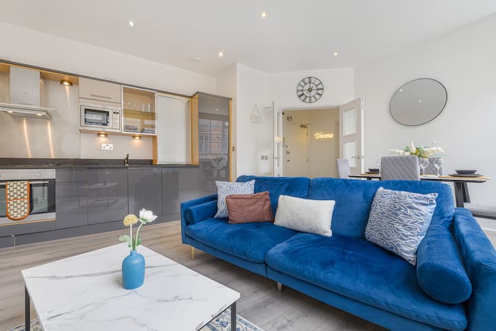 Central Brighton Flat | Sleeps 4 | 3 Min Beach - Brighton