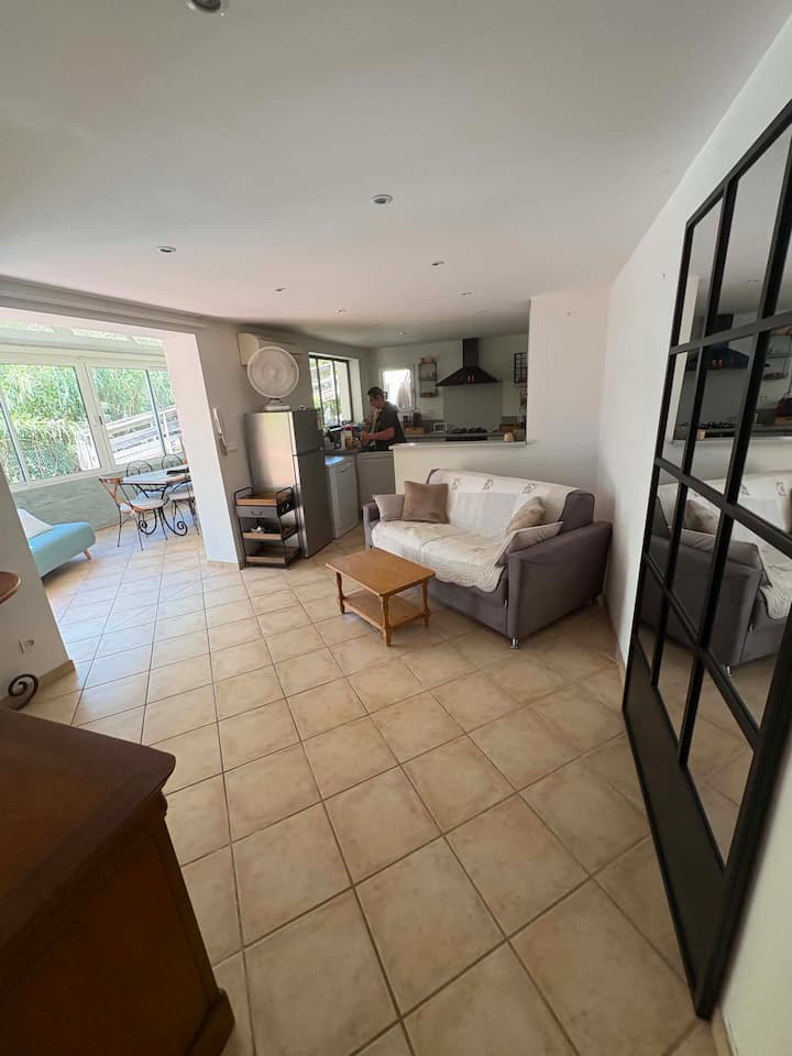 Rez De Villa Avec Jardin - Aubagne
