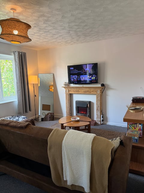 Top Airbnb: <Stylish Private Flat*Own Entrance*Free Parking in Nuneaton And Bedworth