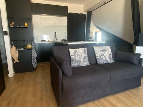 Top Airbnb: Sea view apartment in Pornichet