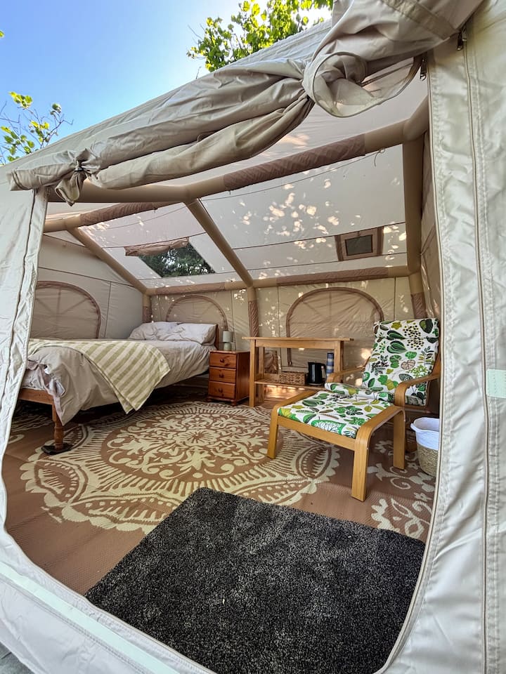 Mary’s Meadow Glamping Safari Tent - Llangennith