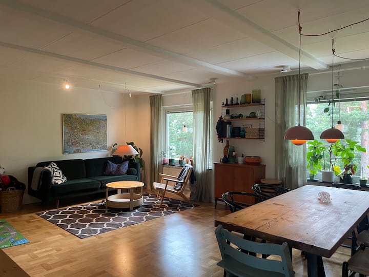 Barnvänligt Radhus Nära Både Natur Och Stadspuls - Stockholm