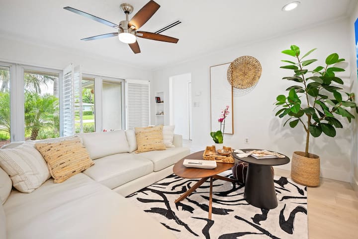Heated Pool • Sleeps 10 • Ping Pong • Near - Fort Lauderdale