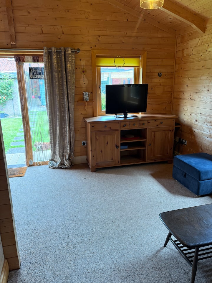 Swedish-style Log Cabin, With Private Entrance. - York