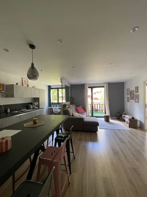 Top Airbnb: Le Balcon du Chauffé: cozy apartment with a view à Abondance