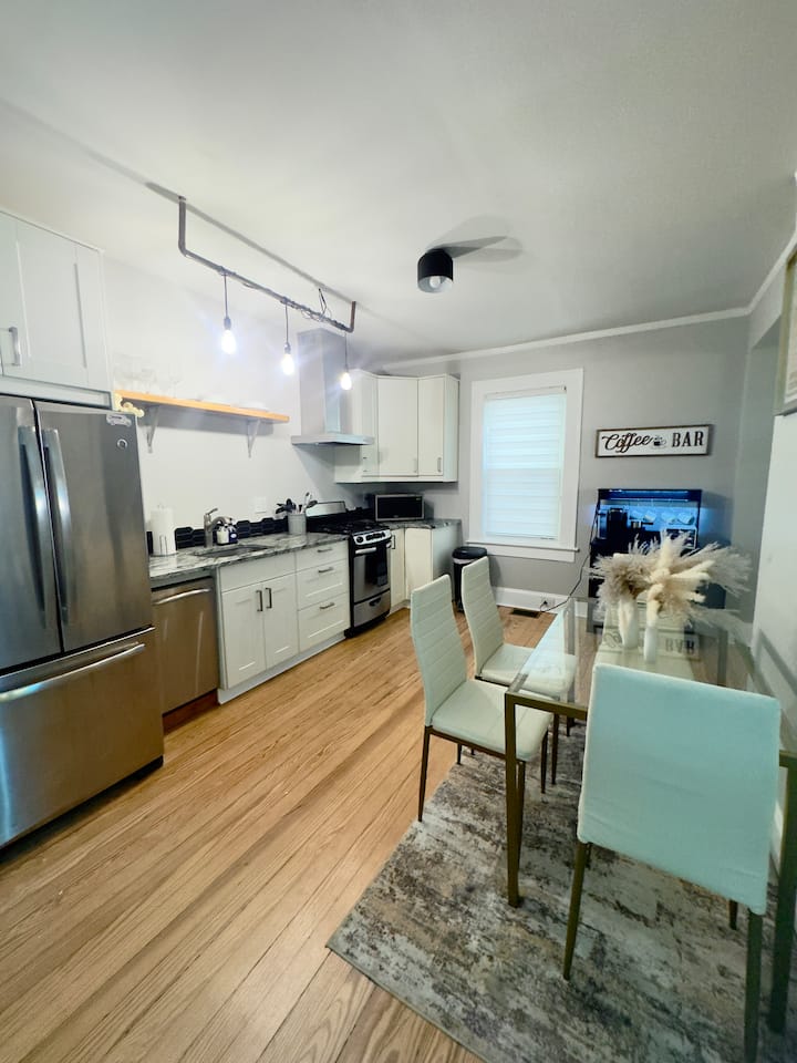 Midtown Peachy Retreat - Atlanta, GA