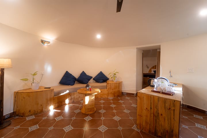 Living room image 2