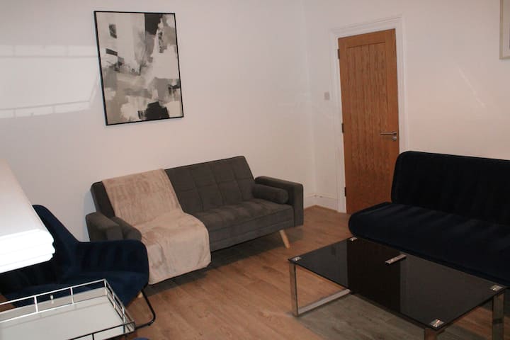 Luxury 4br Bradford Home | Sleeps 10| Free Parking - Bradford, United Kingdom