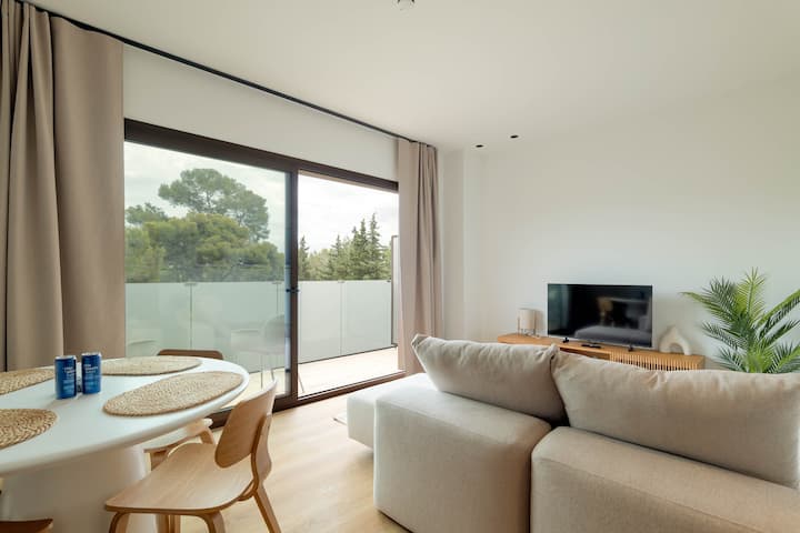 Can Milà / Signature Ap., City View, Dbl Bed (219) - Sitges