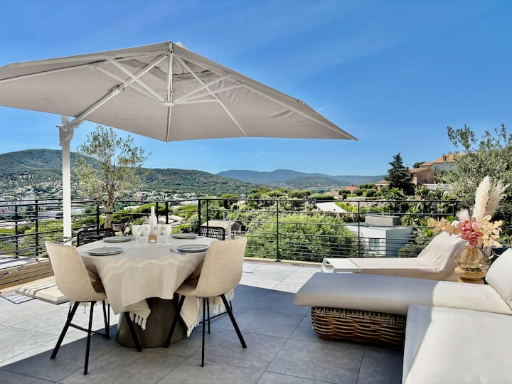 Charmant Huis In Sainte Maxime Met Prachtig Zicht - Sainte-Maxime