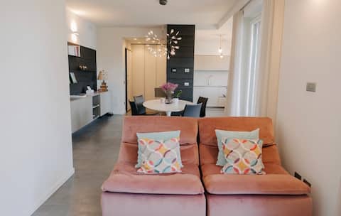 Top Airbnb: Lakeside apartment with panoramic terrace a Omegna