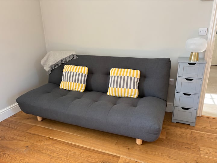 2 Bed In Garden Haven Close To Central Bicester - Bicester