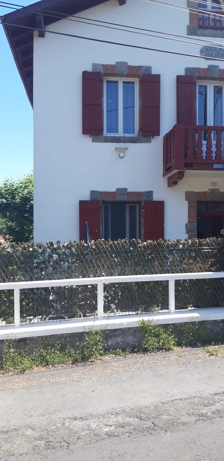 Studio Rdc Plein Centre Cambo Avec Extérieur - Cambo-les-Bains