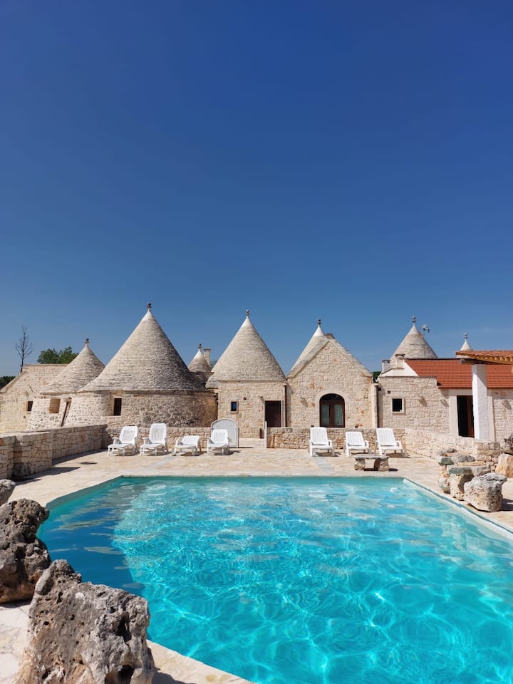 Relax Tra I Trulli Con Piscina - Putignano