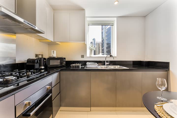 Prime Studio W/ Water Canal View Near Burj Khalifa - Dubai