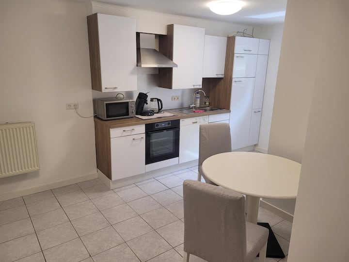 Ruhige 2 Zimmerwohnung Im Souterain - Darmstadt