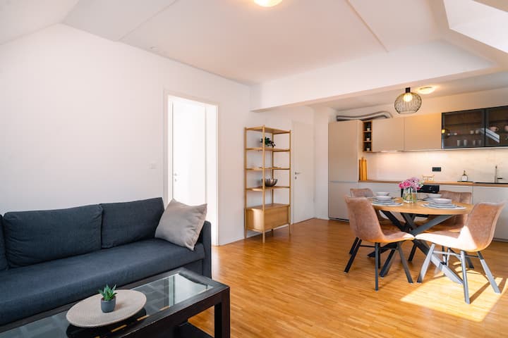Modern Apartment With Bled Castle View - Bled