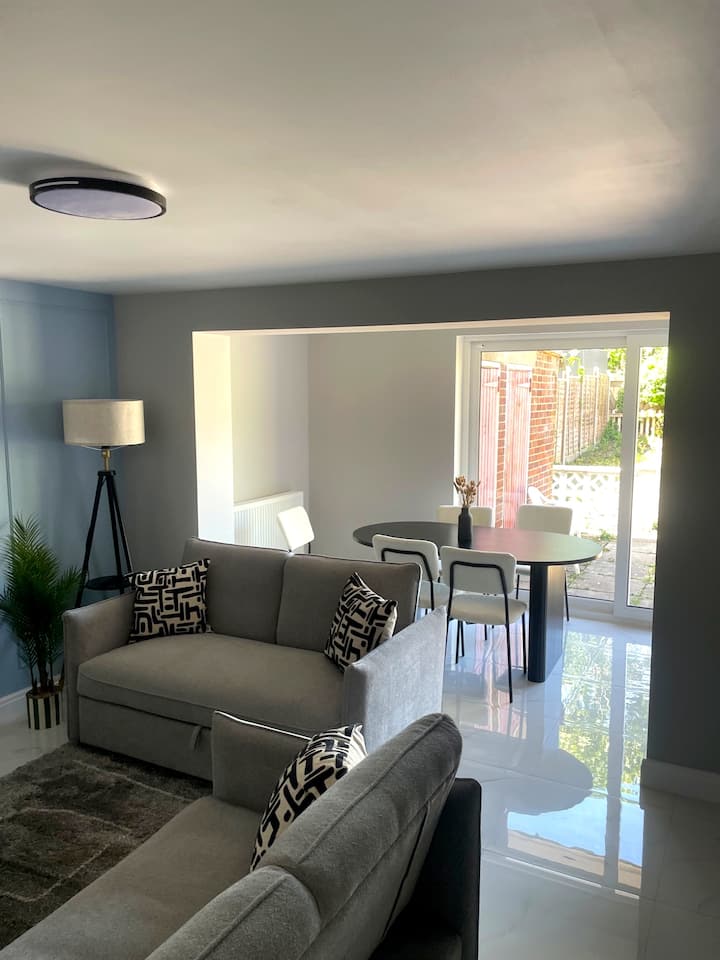 Lng Sty, Lrg 7 Br, 5 Bthr, Lrg Driveway, Fast Wifi - Hayes