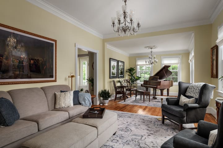Updated Historic Estate | Pool | 4000 Sf | 4 Acres - Front Royal, VA