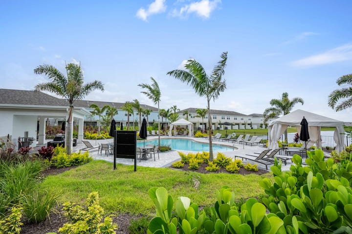 Beautiful New Townhouse In Bradenton - Lake Sawyer, Parrish