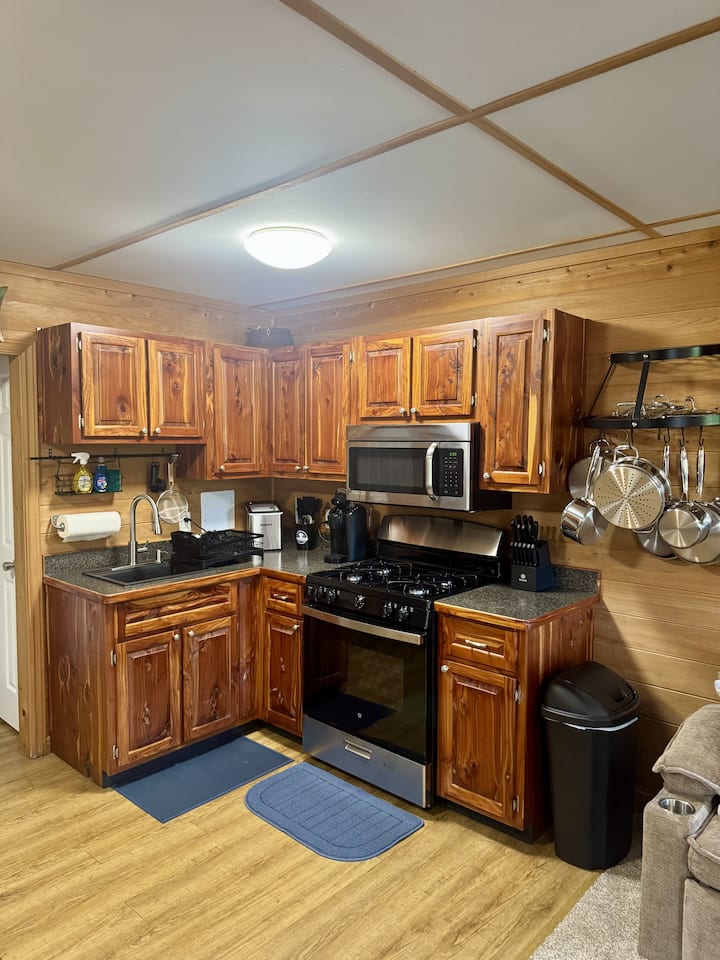 Seminole Reel Escape - Floating Houseboat - Seminole State Park, Donalsonville