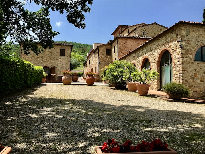 Lupinari Charme Toscano Tra Uliveti E Relax - Montevarchi