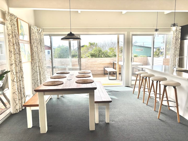 Beachside Bach - Waihi Beach
