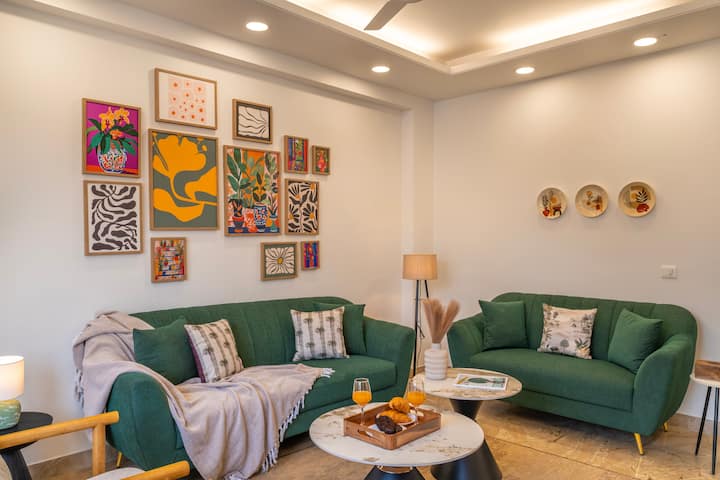 New Luxury Apt In Gk 1 | 3 Bhk, Housekeeping, A.c - Delhi