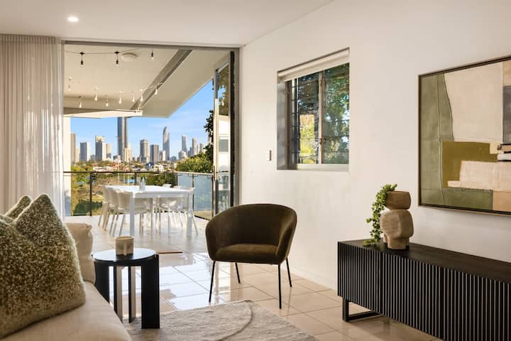 The Bower 3 Bed Penthouse Near Surfers Paradise - Gold Coast