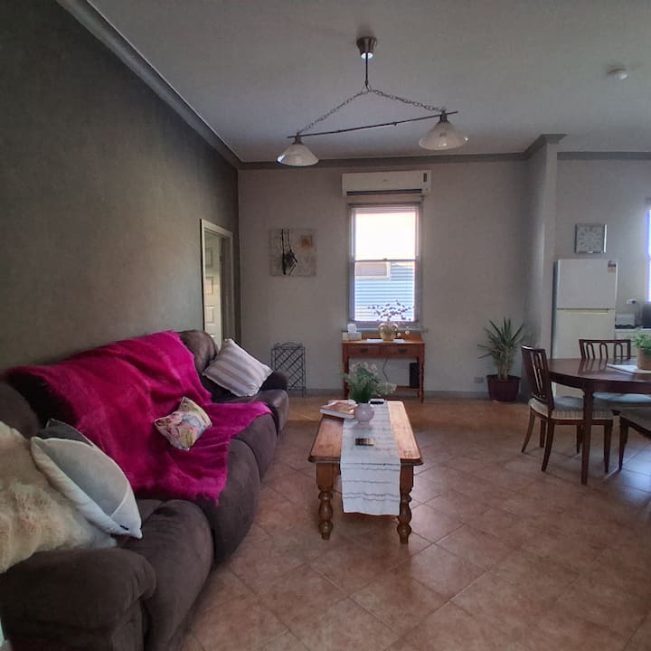 Seclusion On Mica - Broken Hill