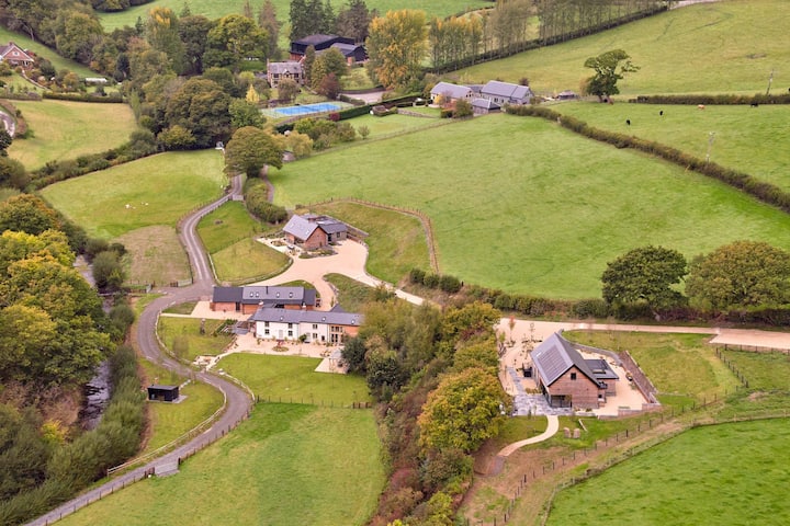 Private Luxury Estate In Mid Wales - Llanidloes