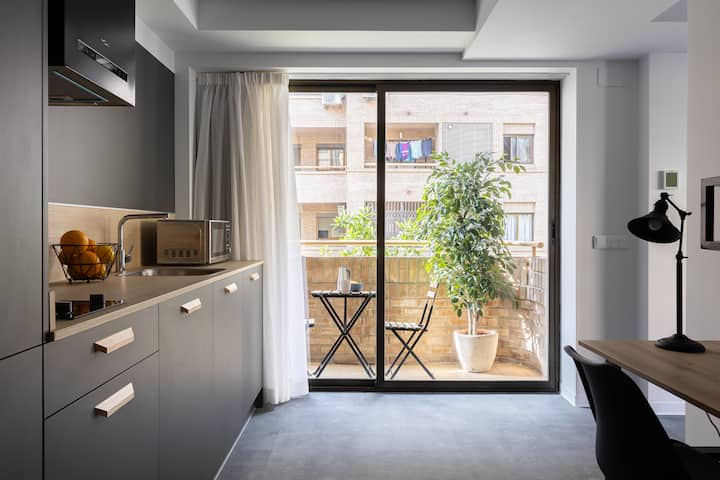 Single Studio Located In Facultades Coliving - Valencia