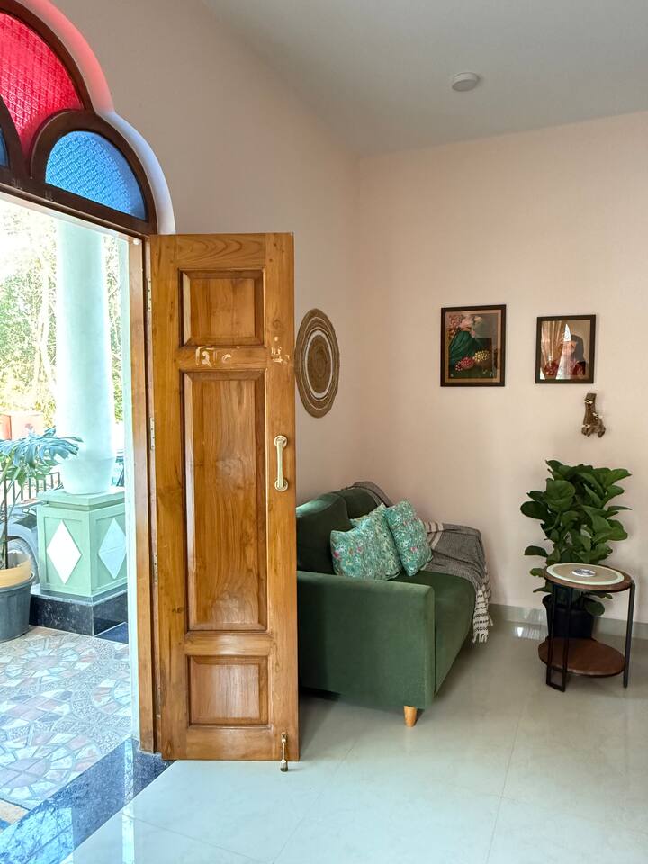 Living room image 3