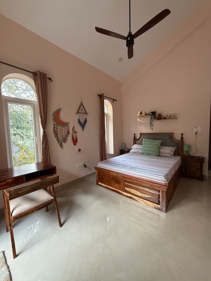 Bedroom 3 image 2